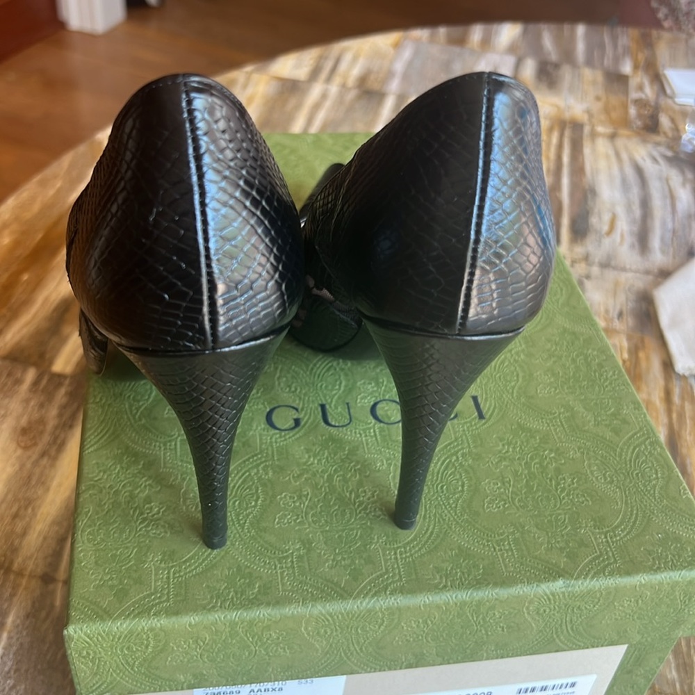 Gucci Python Calf Leather Pumps - image 5
